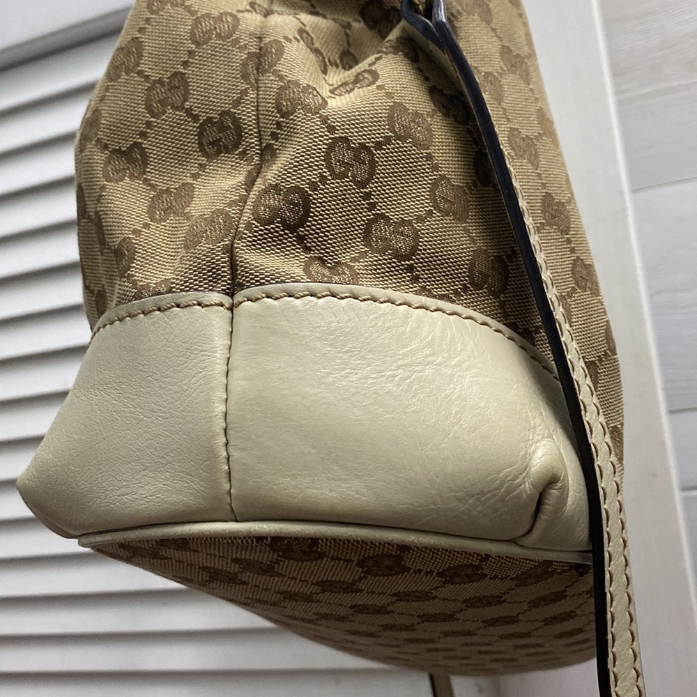 Authentic Gucci Sukey crossbody shoulder purse. - Picture 15 of 17